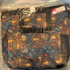 Thirty-one crossbody organizing tote NWT medallion